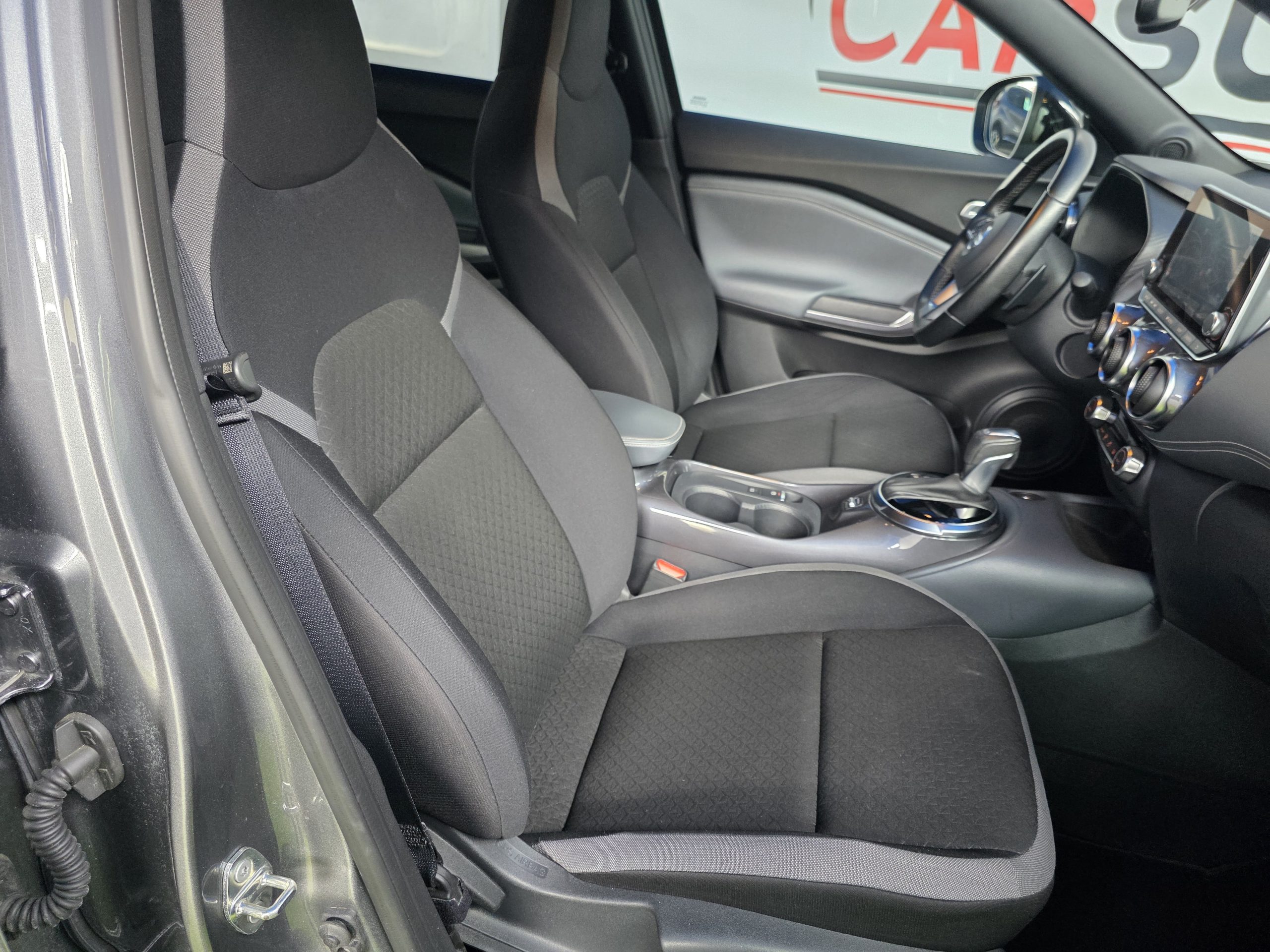 NISSAN JUKE 1.0 DIG-T N-CONNECTA