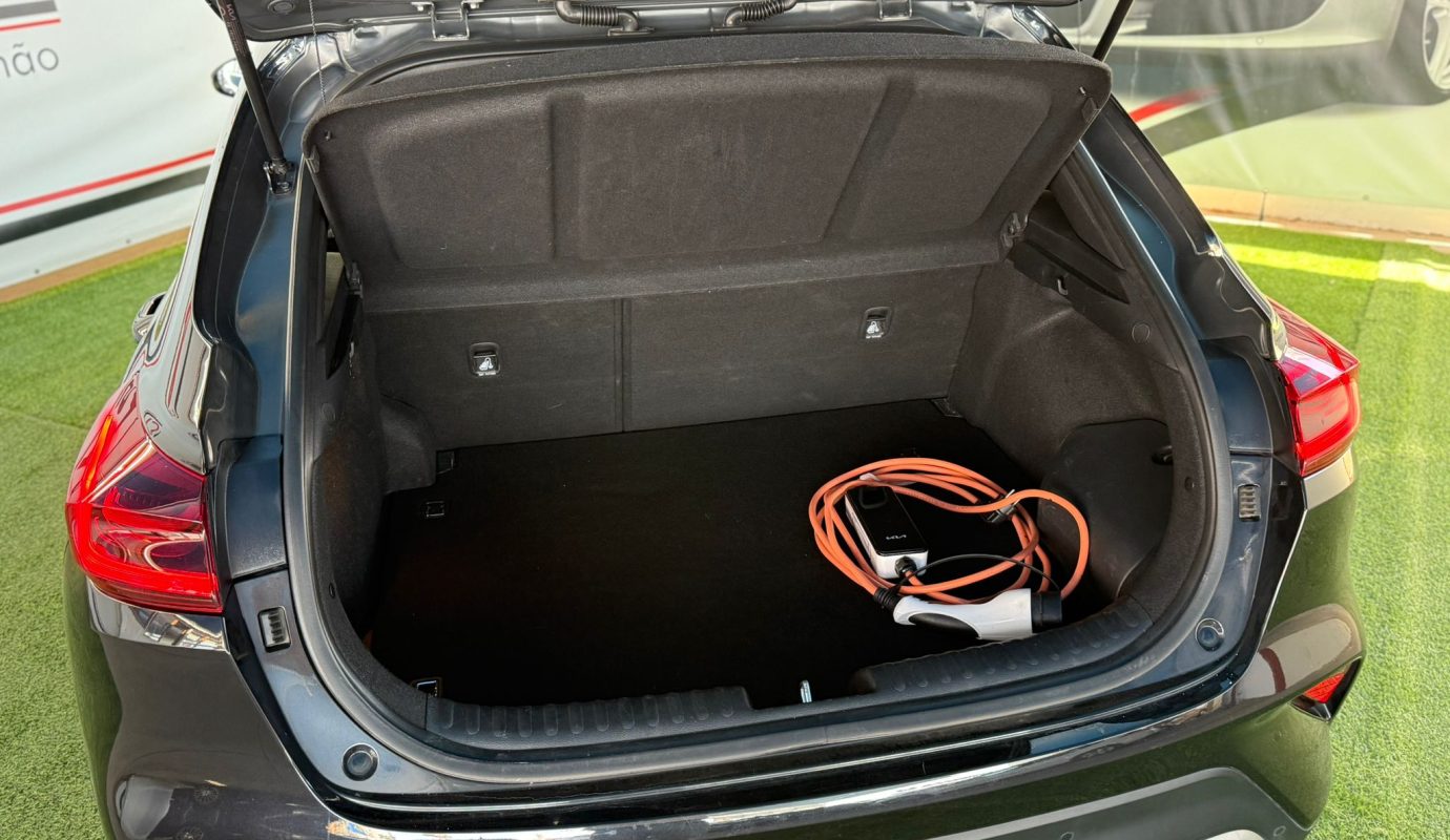 KIA XCEED 1.6 HIBRIDO PLUNG-IN PHEV DRIVE  AUTOMATICO