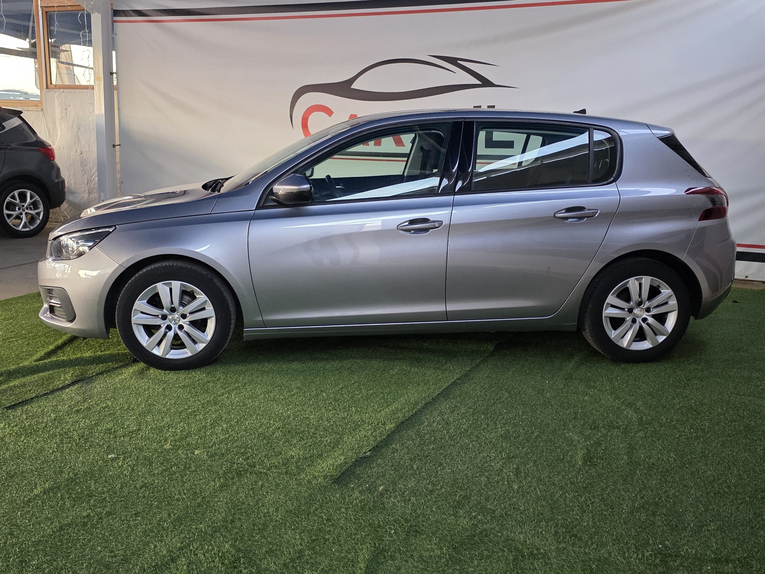 PEUGEOT 308 1.6  HDI