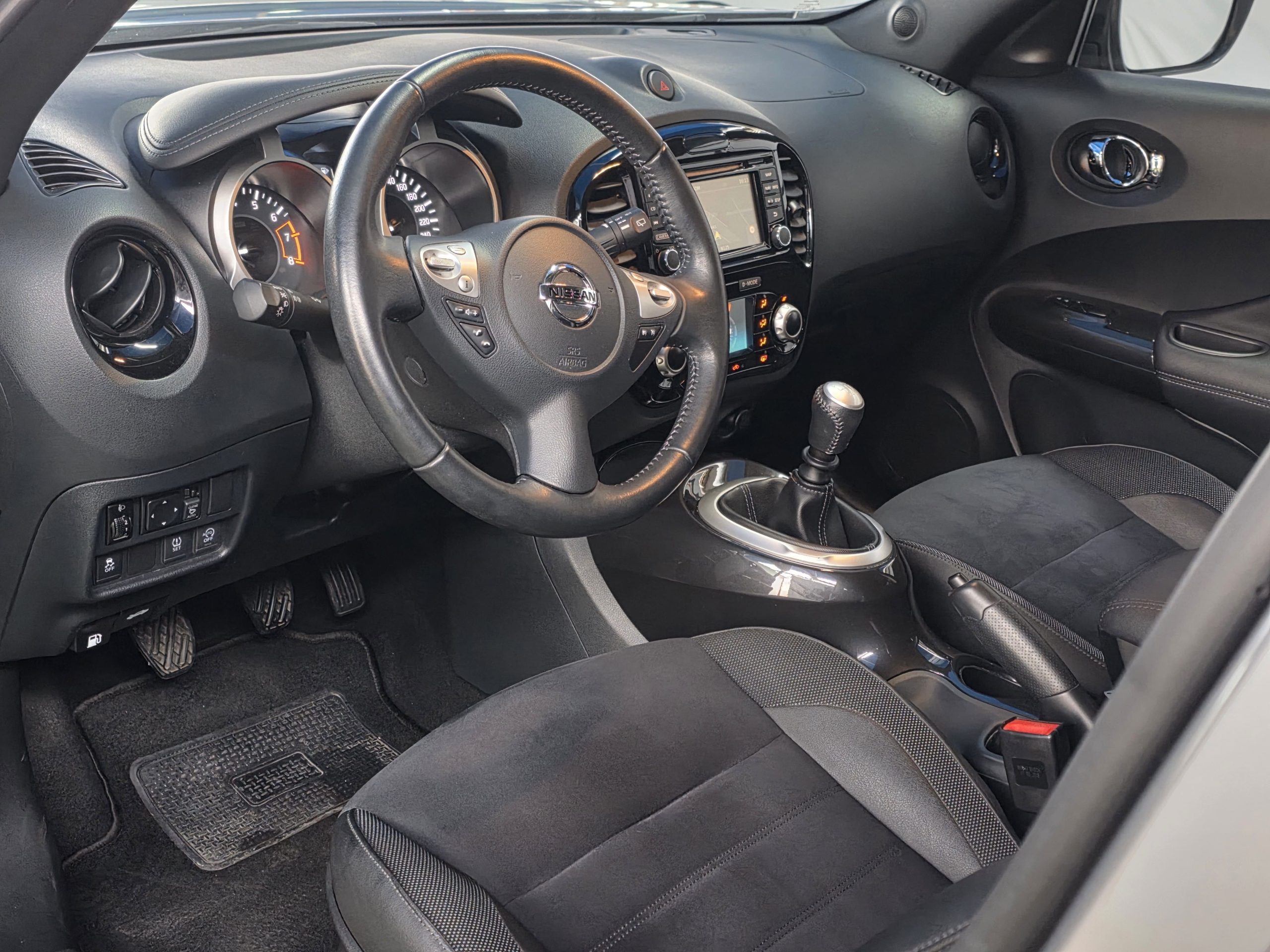 NISSAN JUKE 1.2  DIG-T TEKNA PREMIUM