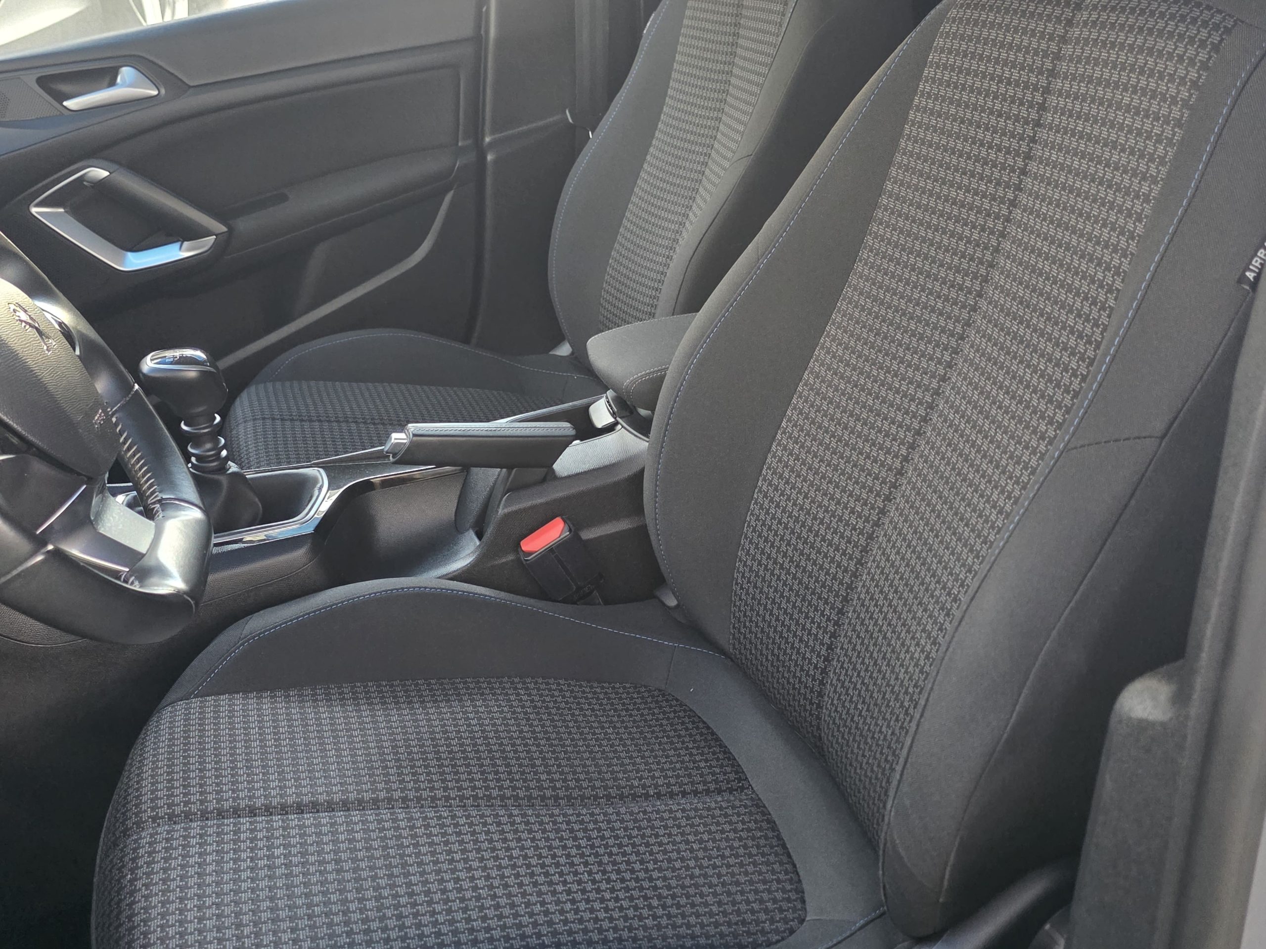 PEUGEOT 308 1.5 HDI STYLE