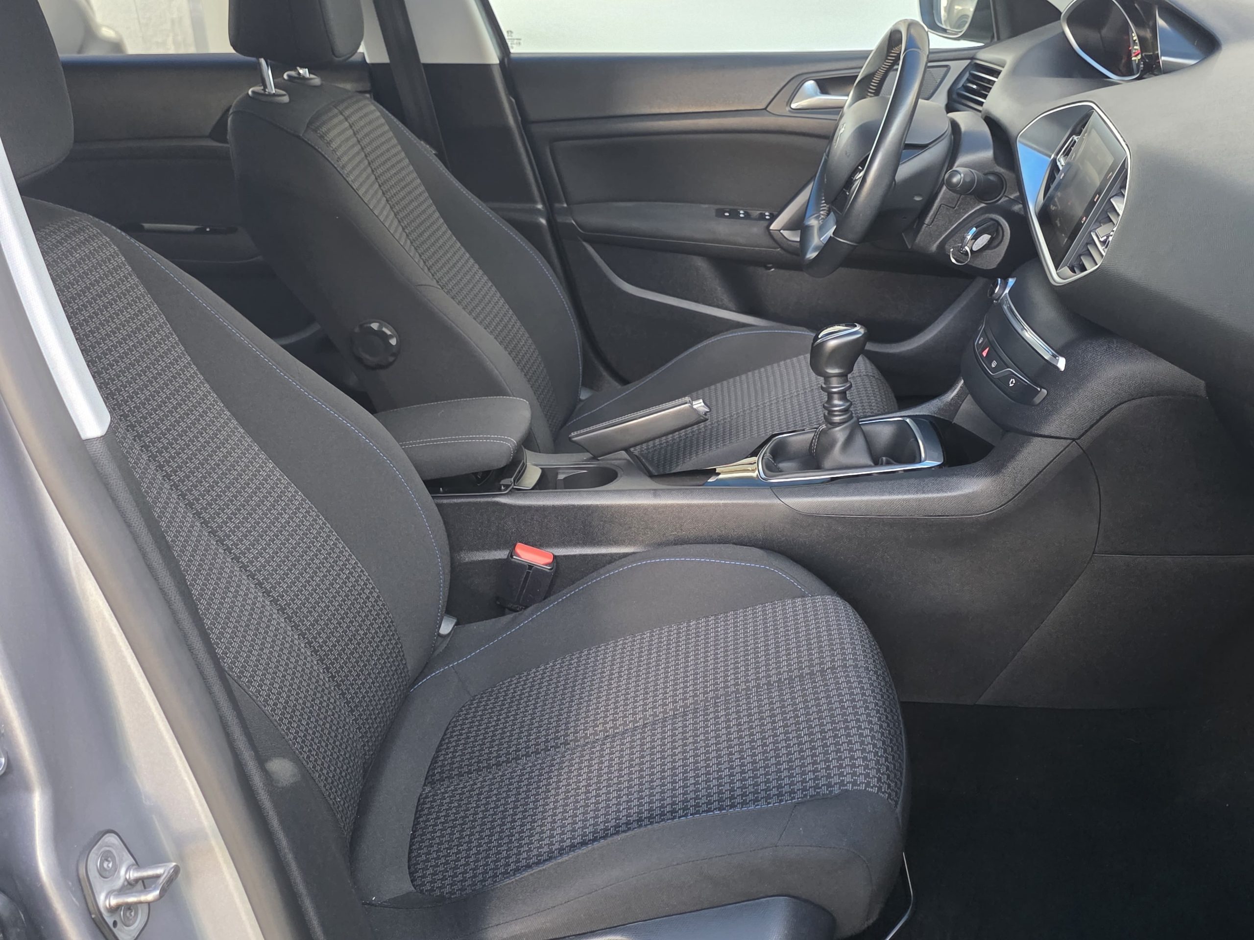 PEUGEOT 308 1.5 HDI STYLE