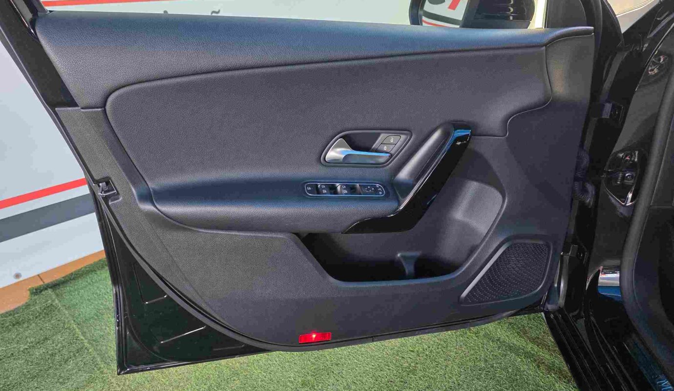 MERCEDES  A 180   AUTOMATICO