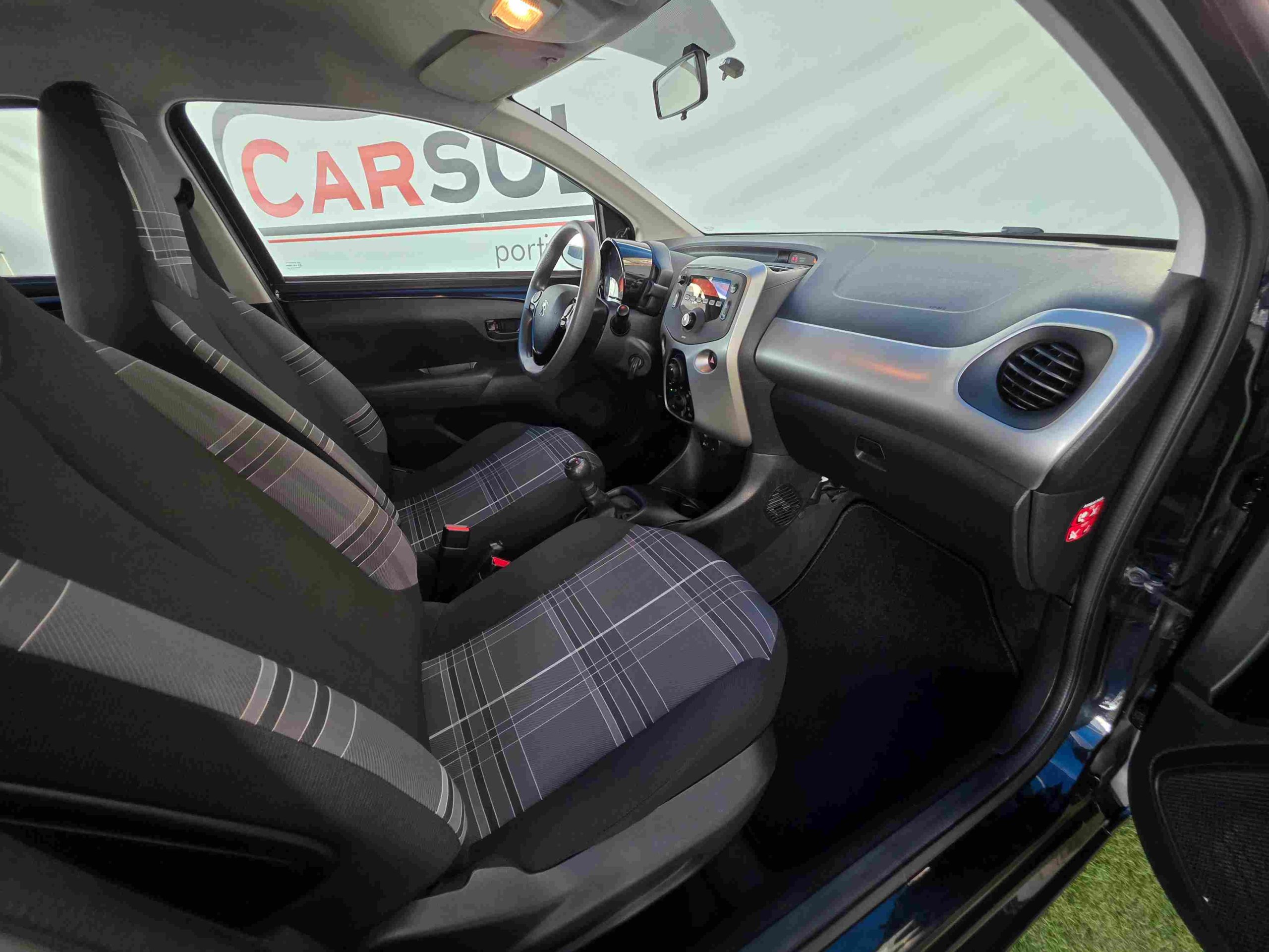 PEUGEOT    108 1.0