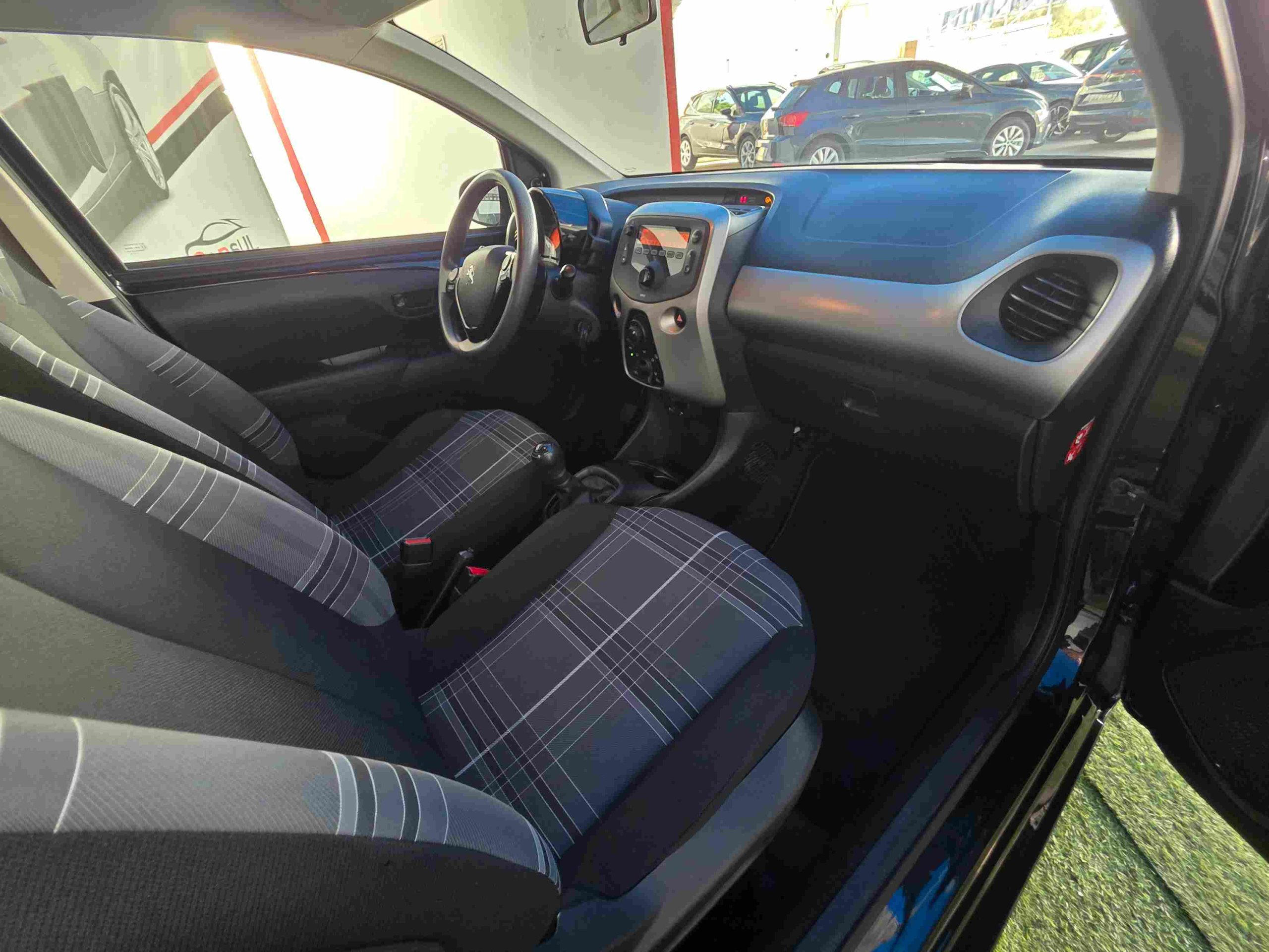 PEUGEOT    108 1.0