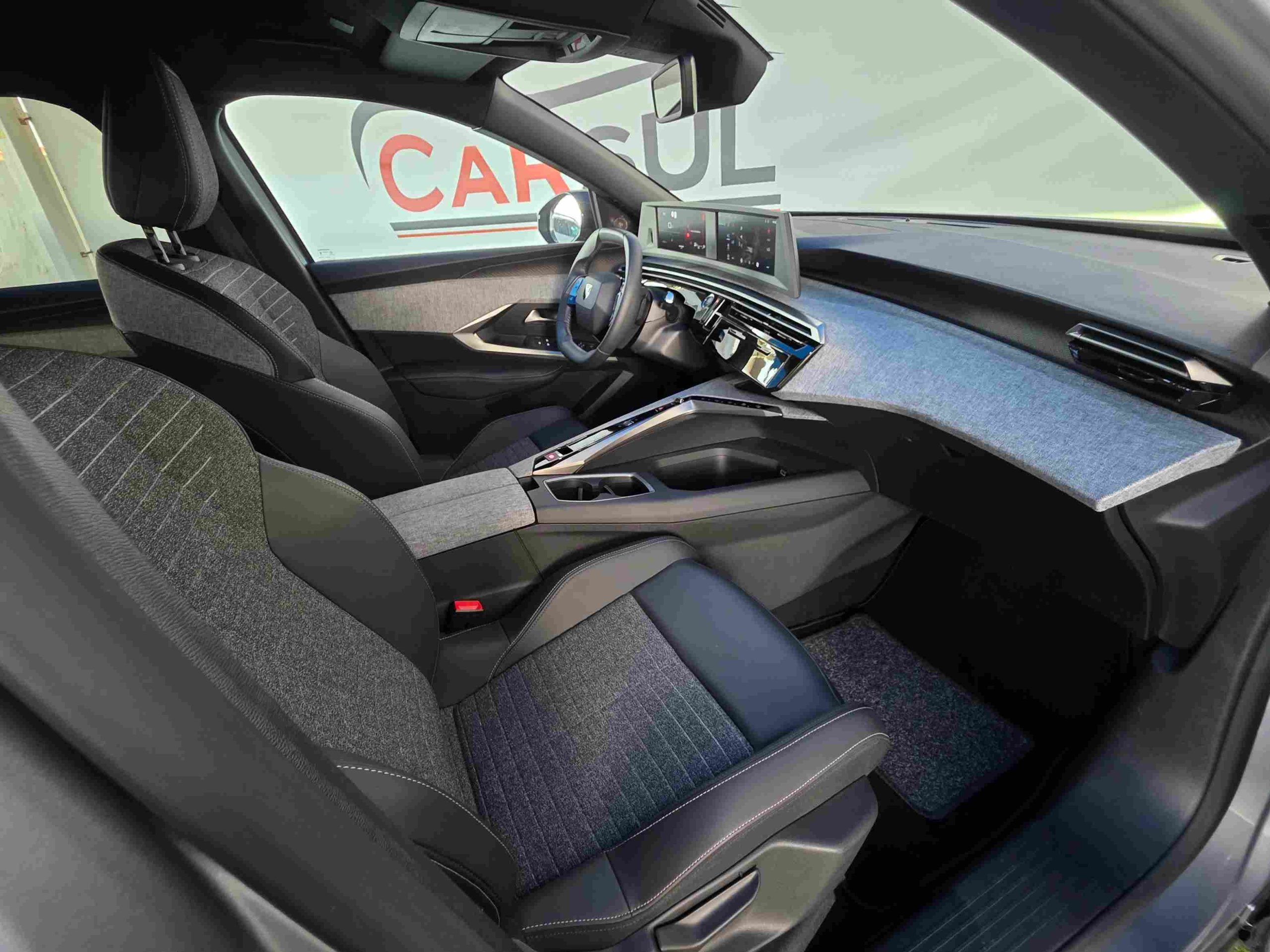 PEUGEOT 3008 1.2 HIBRIDO ALLUR