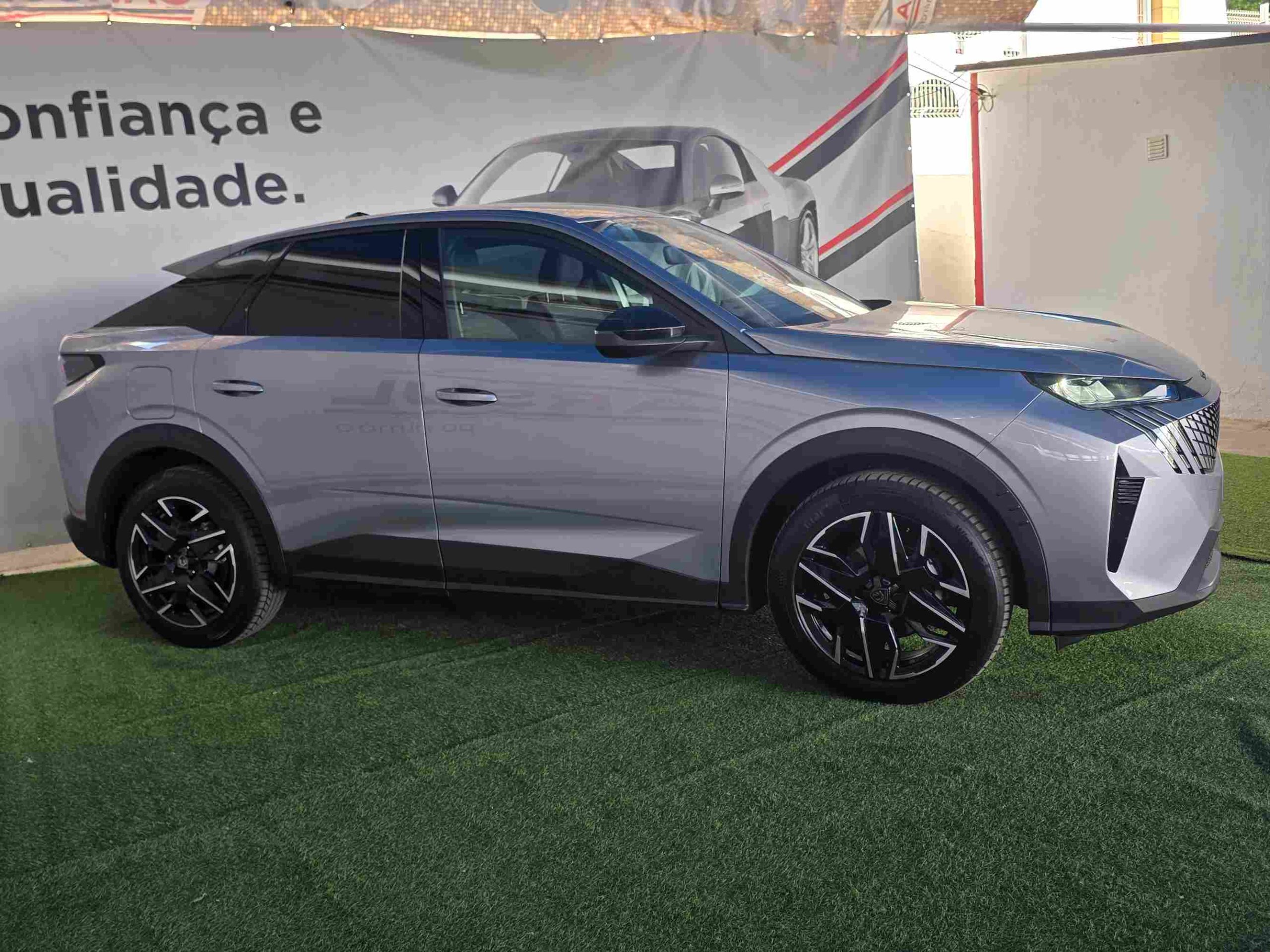 PEUGEOT 3008 1.2 HIBRIDO ALLUR