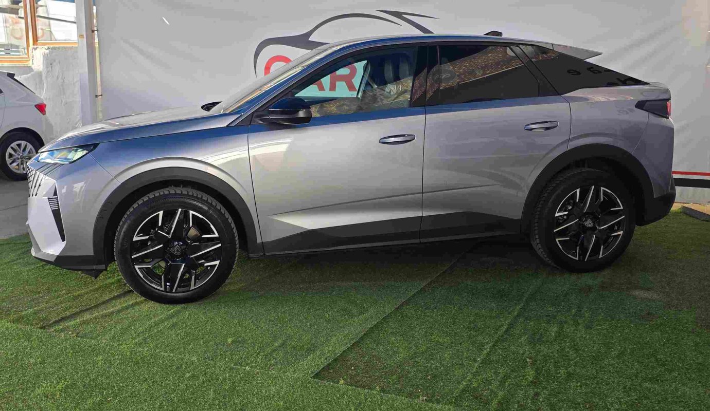 PEUGEOT 3008 1.2 HIBRIDO ALLUR